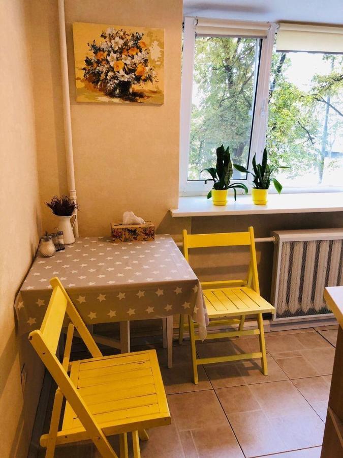 Sunflower Apartment Near Kiev Airport & Railway Station & Center City! Екстер'єр фото
