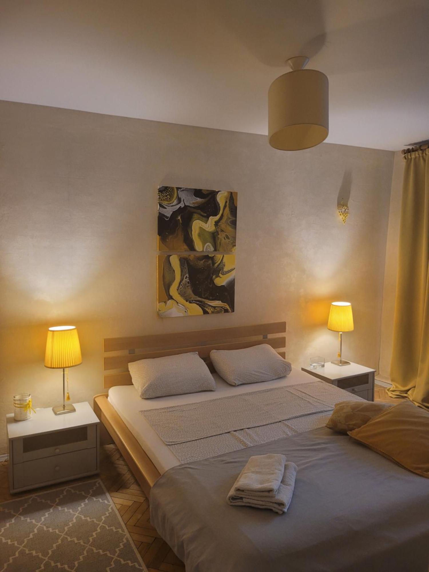Sunflower Apartment Near Kiev Airport & Railway Station & Center City! Екстер'єр фото