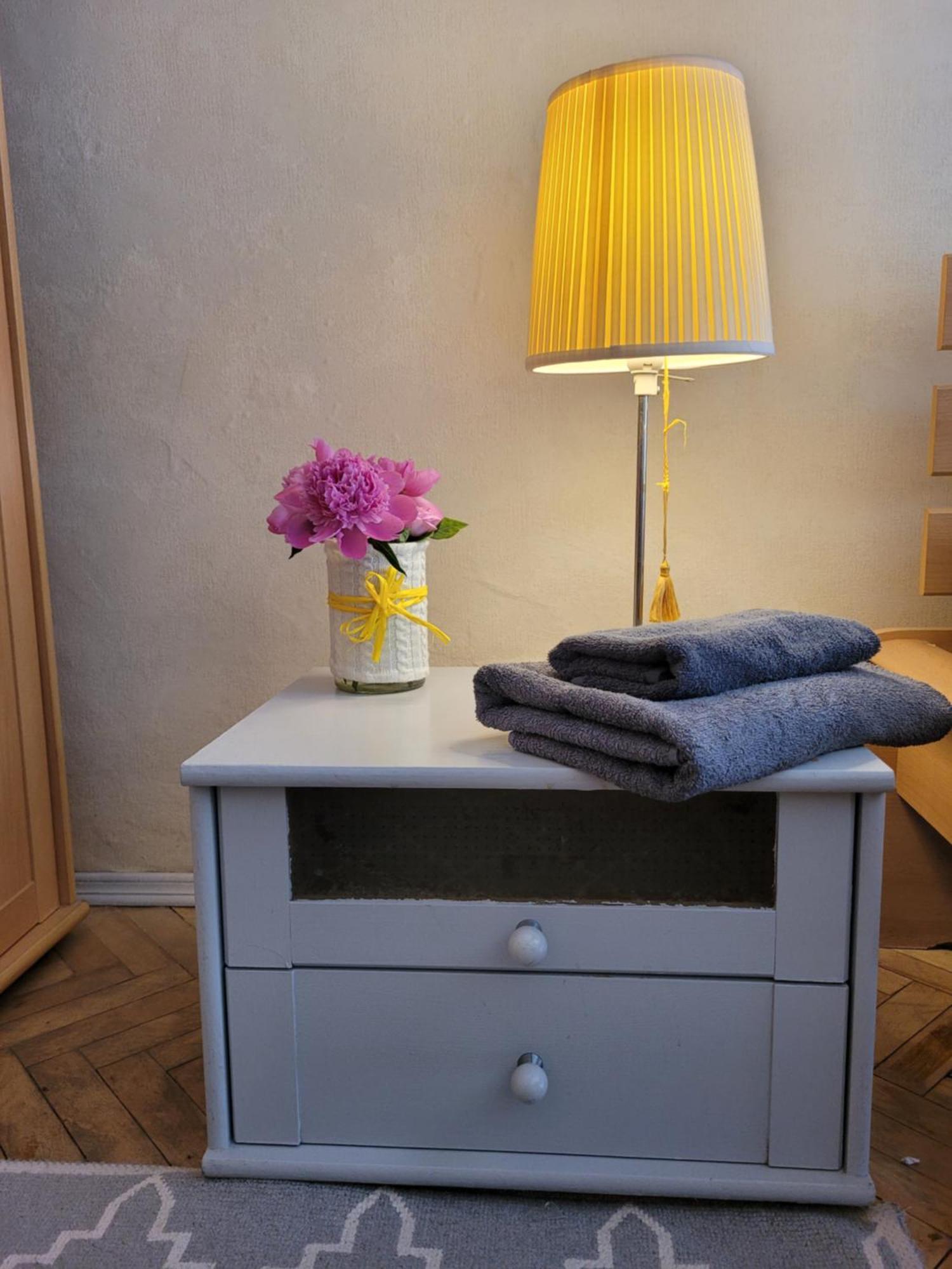 Sunflower Apartment Near Kiev Airport & Railway Station & Center City! Екстер'єр фото